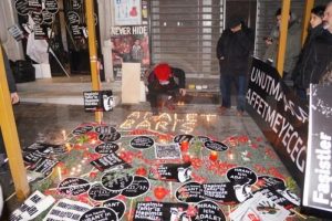 Hrant Dink'in &ouml;ld&uuml;r&uuml;ld&uuml;ğ&uuml; yerde 'Adalet ve Barış' n&ouml;beti