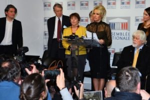 Pamela Anderson'dan Fransa'ya "kaz ciğeri" tepkisi