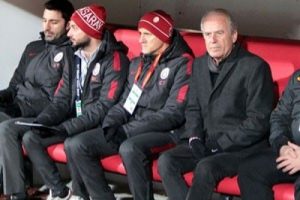 Mustafa Denizli'den Linnes a&ccedil;ıklaması!