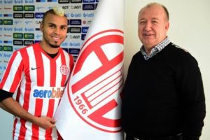Antalyaspor'a Campos'tan 2.5 yıllık imza