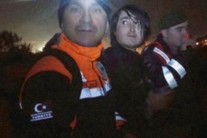 Fotoğraf &ccedil;ekmek isterken kayboldu