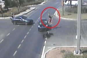 Korkun&ccedil; motosiklet kazaları kamerada