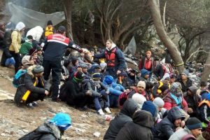 &Ccedil;anakkale Ayvacık'ta bin 317 g&ouml;&ccedil;men yakalandı
