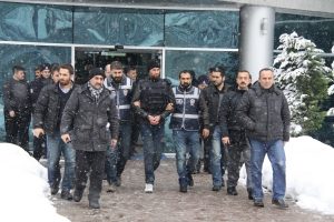 Bursa'da restoran sahibinin aracının taranmasıyla ilgili tutuklanan sanıklar hakim karşısında