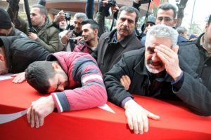 Şehit Uzman &Ccedil;avuş Ali Şahin memleketi Manisa'da defnedildi