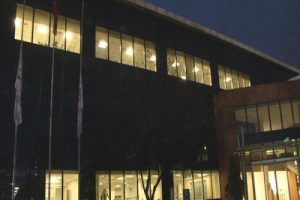 Ko&ccedil;'un vefatı nedeniyle T&uuml;praş'ta bayraklar yarıya indirildi
