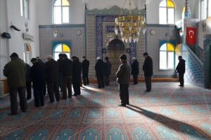 Caminin kıblesinin yanlış olduğu 60 yıl sonra fark edildi