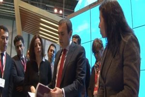 Bakan &Uuml;nal FITUR Fuarı'nı gezdi