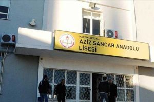 Nobel Kimya &Ouml;d&uuml;l&uuml; sahibi Sancar'ın adı okuduğu liseye verildi
