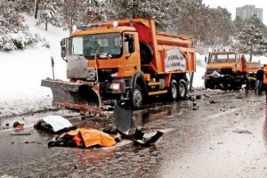 Yılbaşı gecesi 3 iş&ccedil;iye &ccedil;arpan Servet Bozkurt i&ccedil;in bilirkişi de &ouml;yle dedi: Kaza değil cinayetti