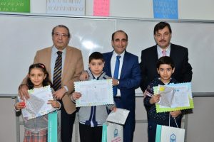 Bursalı &ouml;ğrencilerin karne sevinci