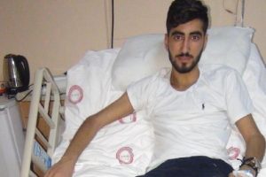 Okulda &ouml;p&uuml;şt&uuml;ğ&uuml; iddiasıyla camdan atladı