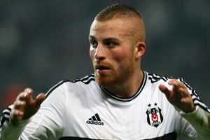 Beşiktaşlı G&ouml;khan'dan transfer a&ccedil;ıklaması