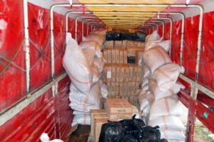 TIR'da 260 bin paket ka&ccedil;ak sigaraya 2 tutuklama