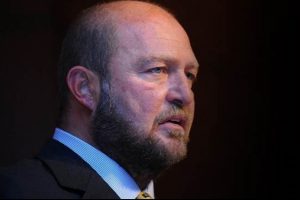 Annesi, Mustafa Ko&ccedil;'u hastanede yalnız bırakmıyor
