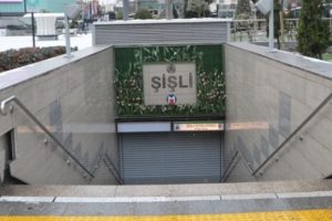 Şişli Metrosu 30 dakika kapalı kaldı