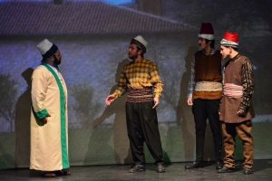 Bursalılardan 'Emir Sultan' oyununa b&uuml;y&uuml;k ilgi