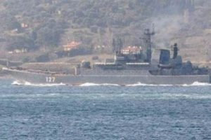 Akdeniz'de sıcak saatler: 2 Rus savaş gemisi...