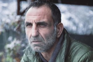 "Hayatımda topu topu iki kere kavga ettim biri ilkokul, &ouml;teki ortaokulda"