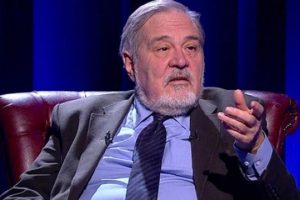 İlber Hoca'dan kağıt toplayıcılarına destek