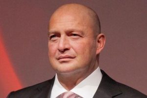 Spor d&uuml;nyasından Mustafa Ko&ccedil;'a saygı