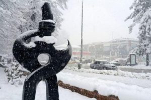 D&uuml;zce &Uuml;niversitesi'nde kar tatili