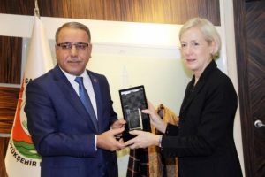 ABD'li Konsolos Specht: B&ouml;lgede yaşayanlar &ccedil;atışma istemiyor