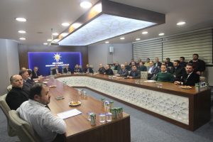 Bursa B&uuml;y&uuml;kşehir Belediye Başkanı Altepe, Ak Parti Osmangazi y&ouml;netim kurulu toplantısına katıldı