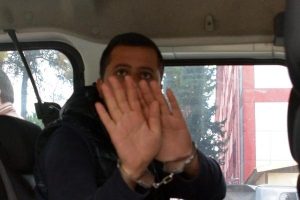 Hırsızlık yaptıktan sonra lokantada yemek yedi