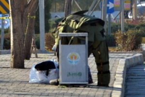 &Ccedil;evik Kuvvet karşısındaki &ccedil;uval bomba korkusu yaşattı
