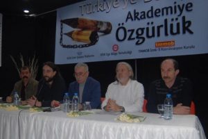 Bildiriyi imzalayan akademisyenlere İzmir'den destek