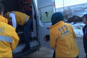 Acil servis ekibi az kalsın donacaktı