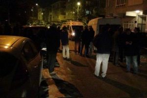 Cinnet getiren baba ailesini katledip intihar etti: 4 &ouml;l&uuml;, 2 yaralı