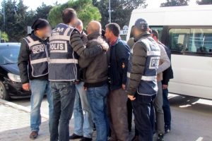İnsan ka&ccedil;ak&ccedil;ılarına operasyon: 12 tutuklama