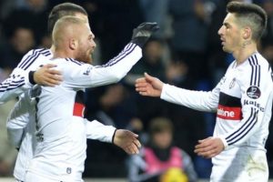 Beşiktaşlı yıldız "&Ouml;m&uuml;r boyu imza" istedi