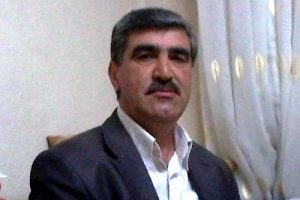 Devrilen trakt&ouml;r&uuml;n&uuml;n altında kalan muhtar yaşamını yitirdi