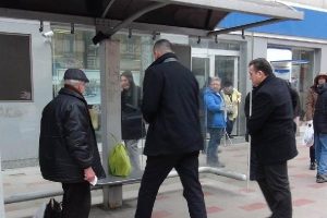 Ş&uuml;pheli paketten turşu &ccedil;ıktı
