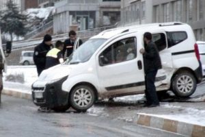 Mardin'deki kazalarda 1 &ouml;l&uuml;, 20 yaralı
