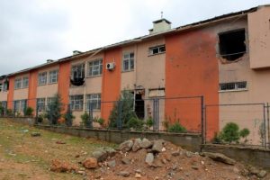 Silopi'de hasar g&ouml;ren okulların onarımına başlandı