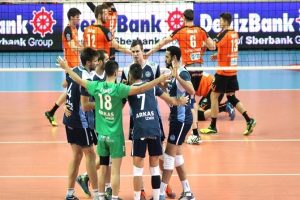 İzmir ekibi yenilgiye rağmen 12'li Play-off'a kaldı