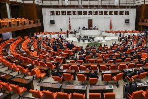 Doğum yapan memur ve iş&ccedil;ilere yeni haklar