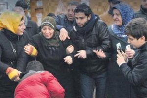 Deniz Seki, hanımağayı uğurladı