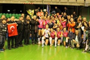 Bursa B&uuml;y&uuml;kşehir &ccedil;eyrek finali T&uuml;rk seyircilerle birlikte yaşadı