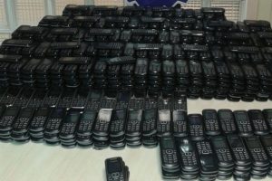 Bursa'da g&uuml;mr&uuml;k ka&ccedil;ağı cep telefonu operasyonu!