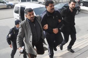 Cinayet ş&uuml;phelisi 19 yıl sonra yakalandı