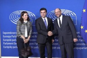 Demirtaş, AP Başkanı Martin Schulz ile g&ouml;r&uuml;şt&uuml;