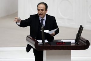 Meclis'te Osman Baydemir ağladı, 'sataşma tartışması' yaşandı