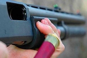 Şizofreni hastası adam hamile eşini av t&uuml;feğiyle &ouml;ld&uuml;rd&uuml;