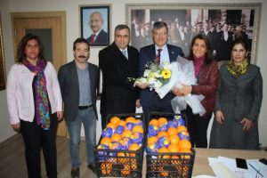 CHP portakal &uuml;reticisi i&ccedil;in alana iniyor