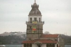 Kız Kulesi'nde izinsiz g&ouml;steri!